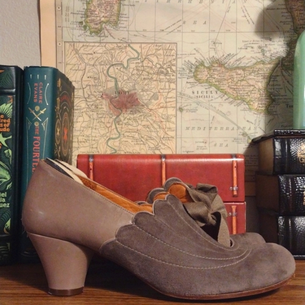 Art Deco vintage style Chie Mihara pumps